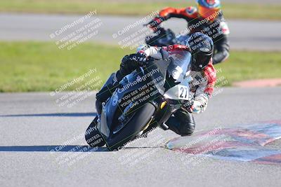 media/Jan-20-2023-Fastrack Riders (Fri) [[f2ad32aba3]]/Private/session 5 turn 13/